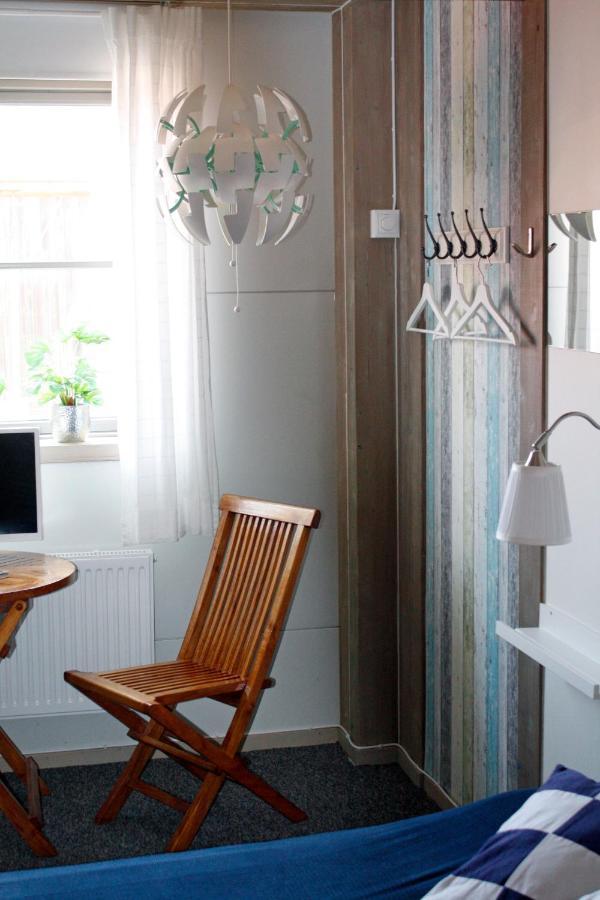 Seglarhotellet - Vandrarhem Pa Kaeringoen Karingon Buitenkant foto