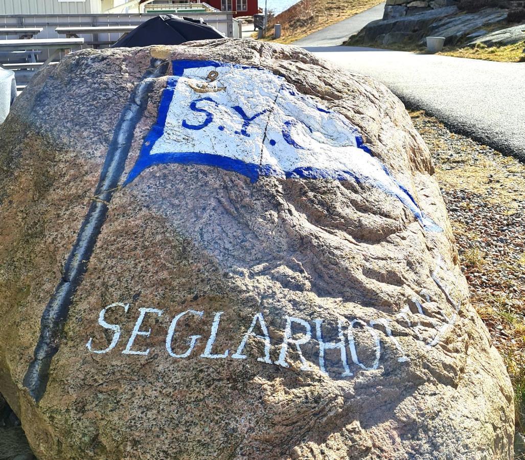 Seglarhotellet - Vandrarhem Pa Kaeringoen Karingon Buitenkant foto