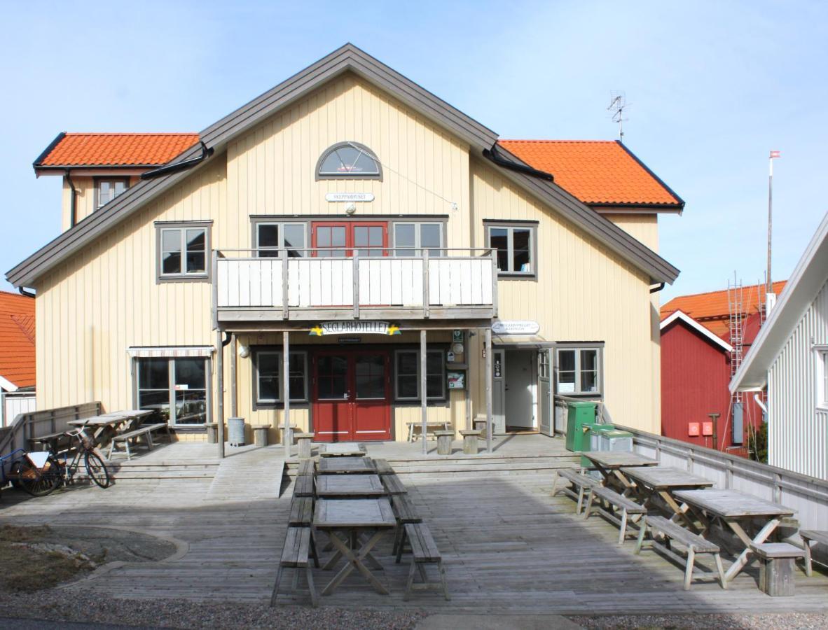 Seglarhotellet - Vandrarhem Pa Kaeringoen Karingon Buitenkant foto